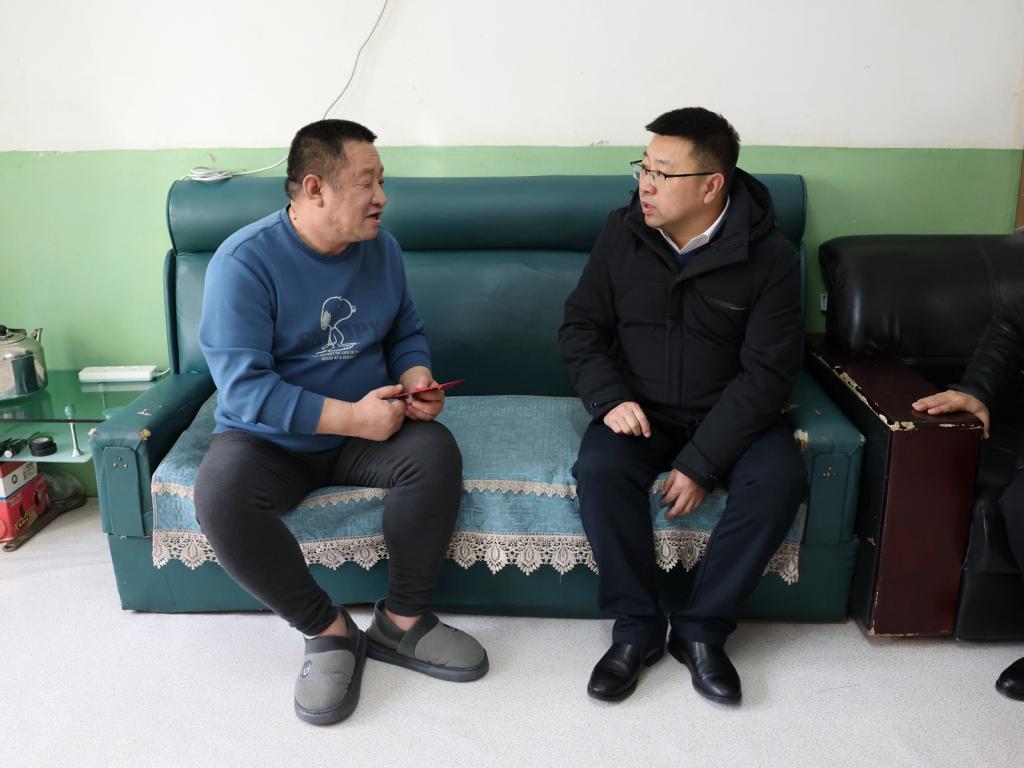 车访孙.jpg 车访孙.jpg